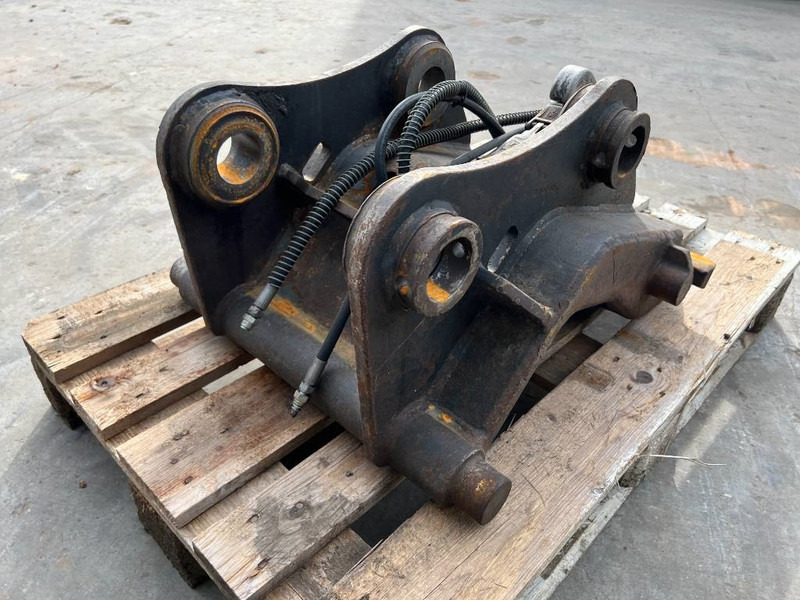 Verachtert CW30 / CW40 - ZX140 - Quick coupler for Construction machinery: picture 5 Verachtert CW30 / CW40 - ZX140 - Quick coupler for Construction machinery: picture 5
