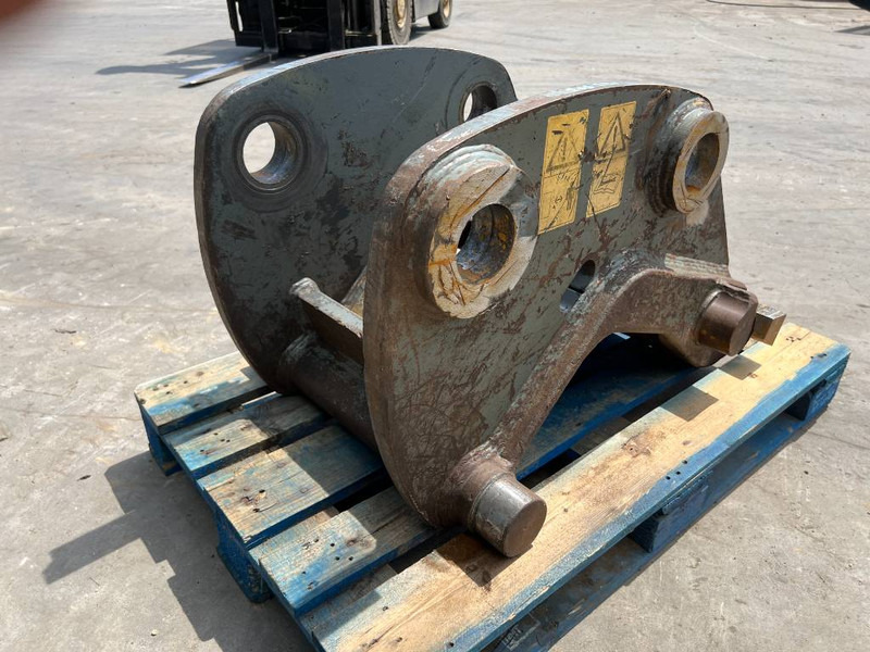 Verachtert CW45S - JS300 - Quick coupler for Construction machinery: picture 5 Verachtert CW45S - JS300 - Quick coupler for Construction machinery: picture 5