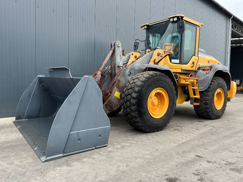 Volvo L120H - Wheel loader: picture 1 Volvo L120H - Wheel loader: picture 1