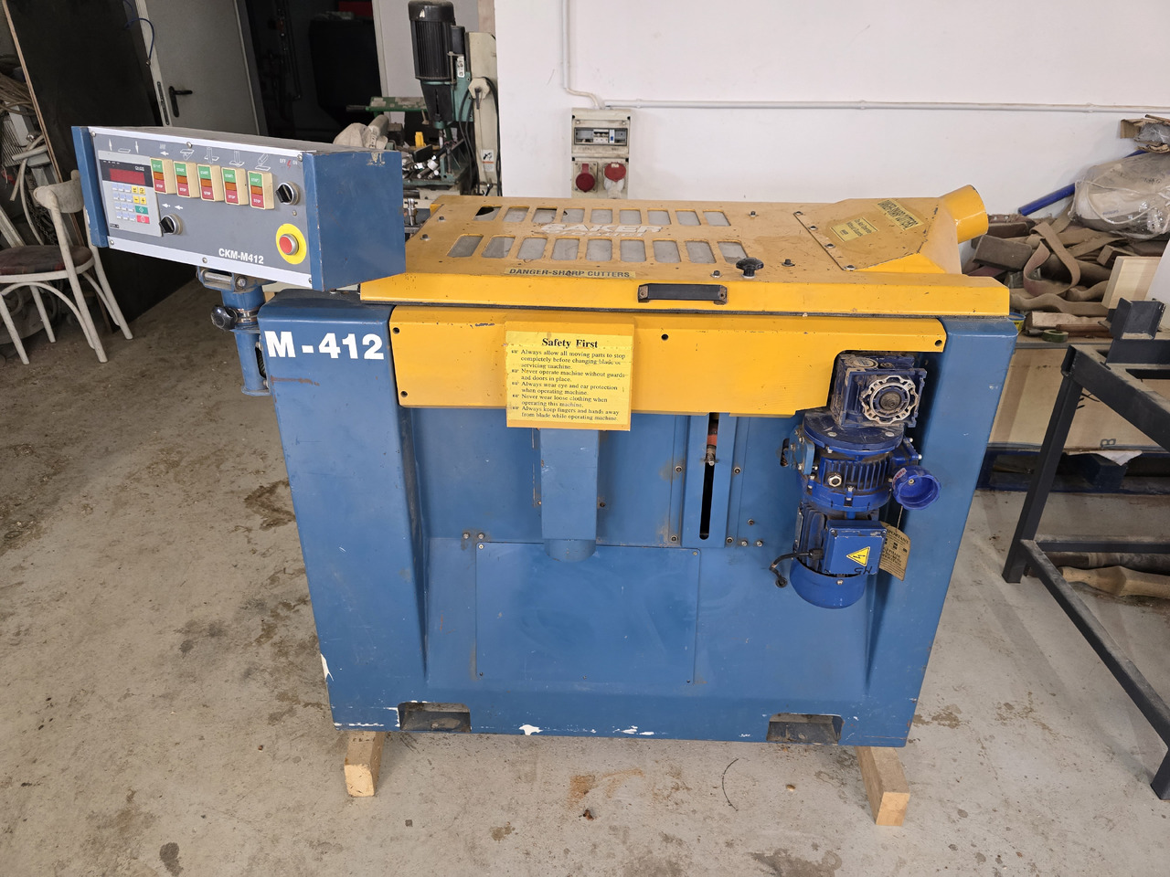 BAKER M-412 - Woodworking machinery: picture 2 BAKER M-412 - Woodworking machinery: picture 2