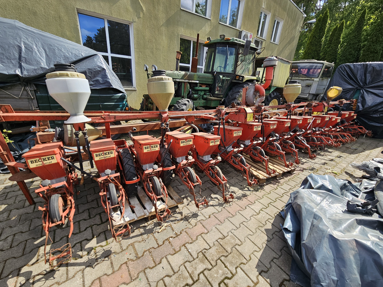 Becker Aeromat - Precision seeder: picture 1 Becker Aeromat - Precision seeder: picture 1