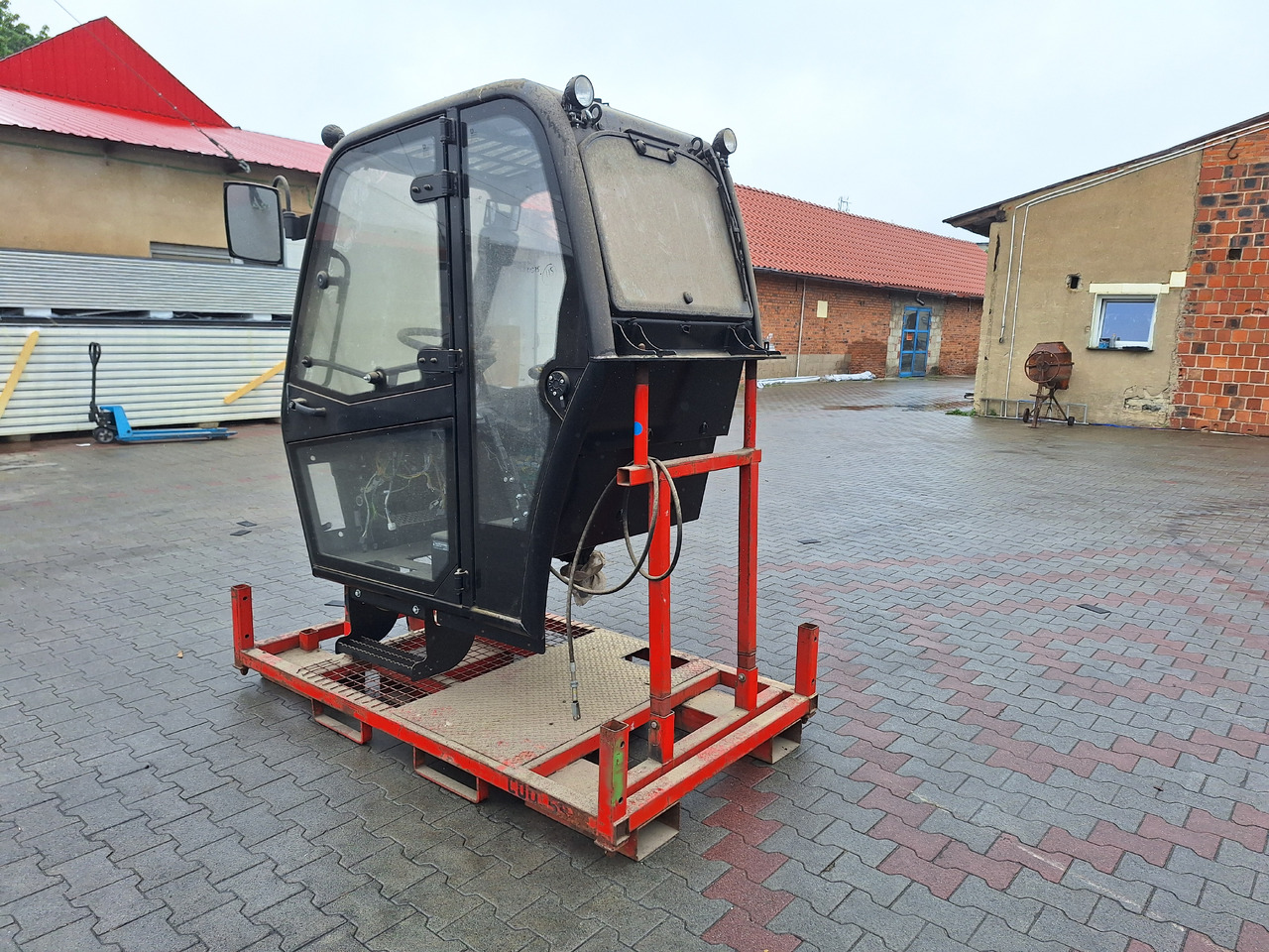 CAT - Cab for Loader: picture 3 CAT - Cab for Loader: picture 3