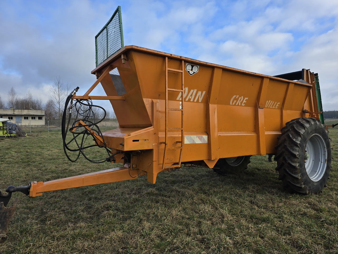 DANGREVILLE 14 - Manure spreader: picture 1 DANGREVILLE 14 - Manure spreader: picture 1