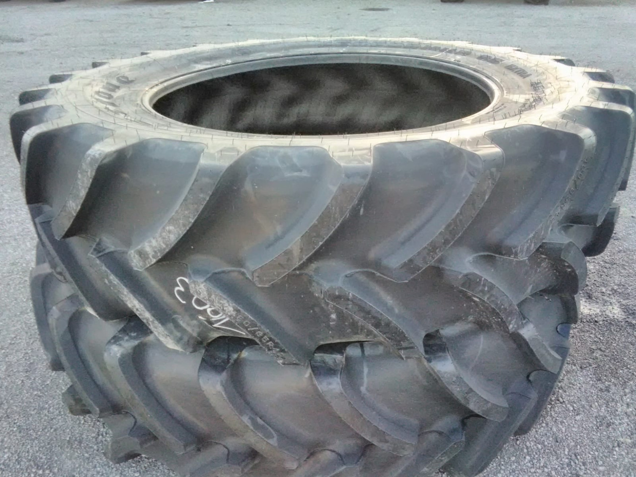 FIRESTONE 460/85 R42 (18.4 R42) - Wheel and tire package for Agricultural machinery: picture 2 FIRESTONE 460/85 R42 (18.4 R42) - Wheel and tire package for Agricultural machinery: picture 2