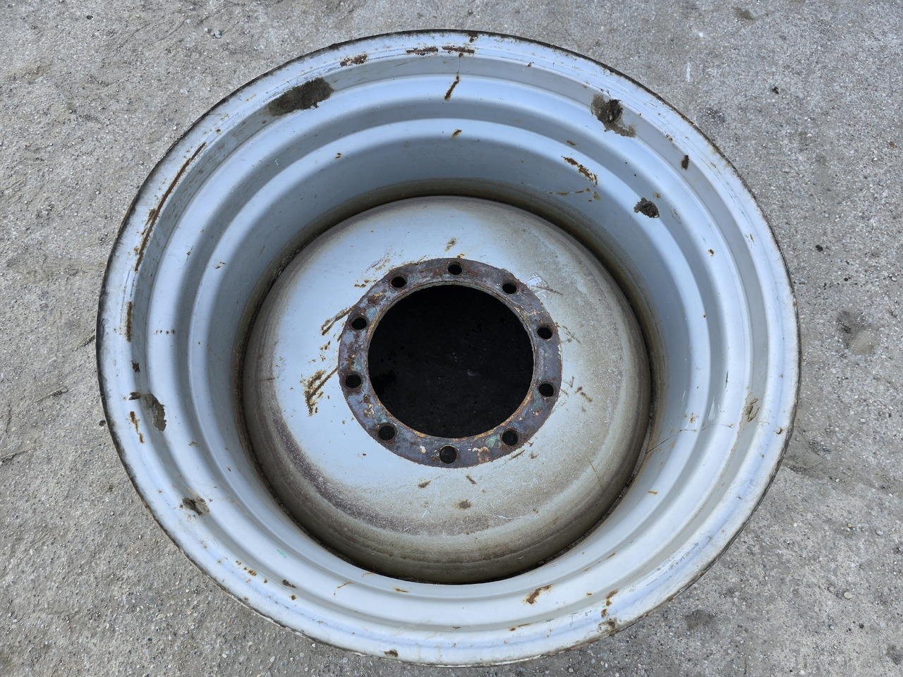 Felga do kombajnu / sieczkarni - Wheel and tire package for Agricultural machinery: picture 5 Felga do kombajnu / sieczkarni - Wheel and tire package for Agricultural machinery: picture 5