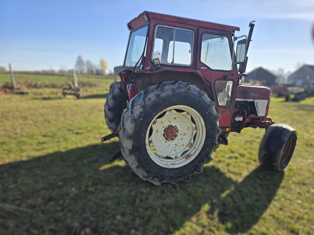 INTERNATIONAL 574 - Farm tractor: picture 5 INTERNATIONAL 574 - Farm tractor: picture 5
