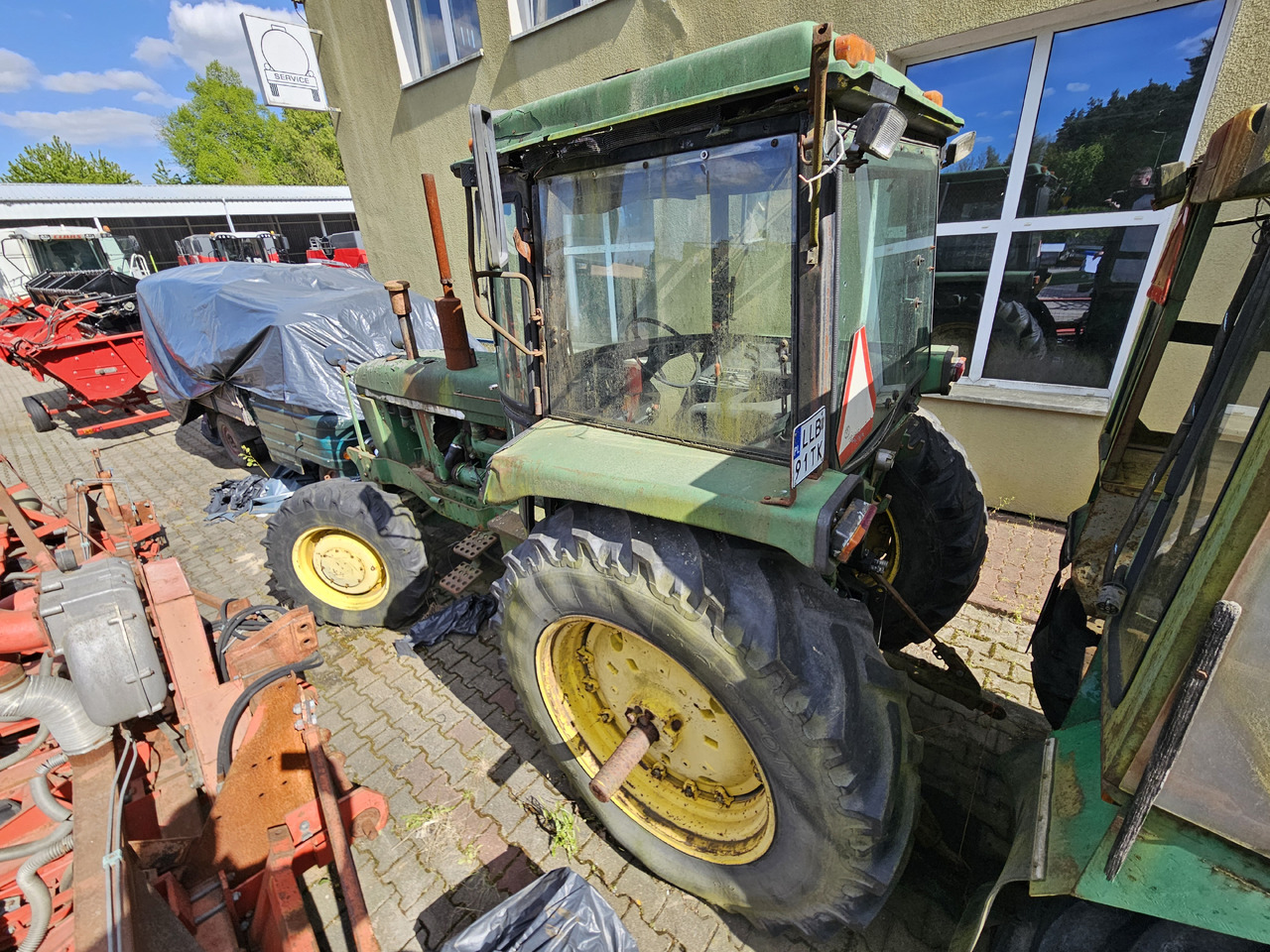 John Deere 4230 - Farm tractor: picture 3 John Deere 4230 - Farm tractor: picture 3