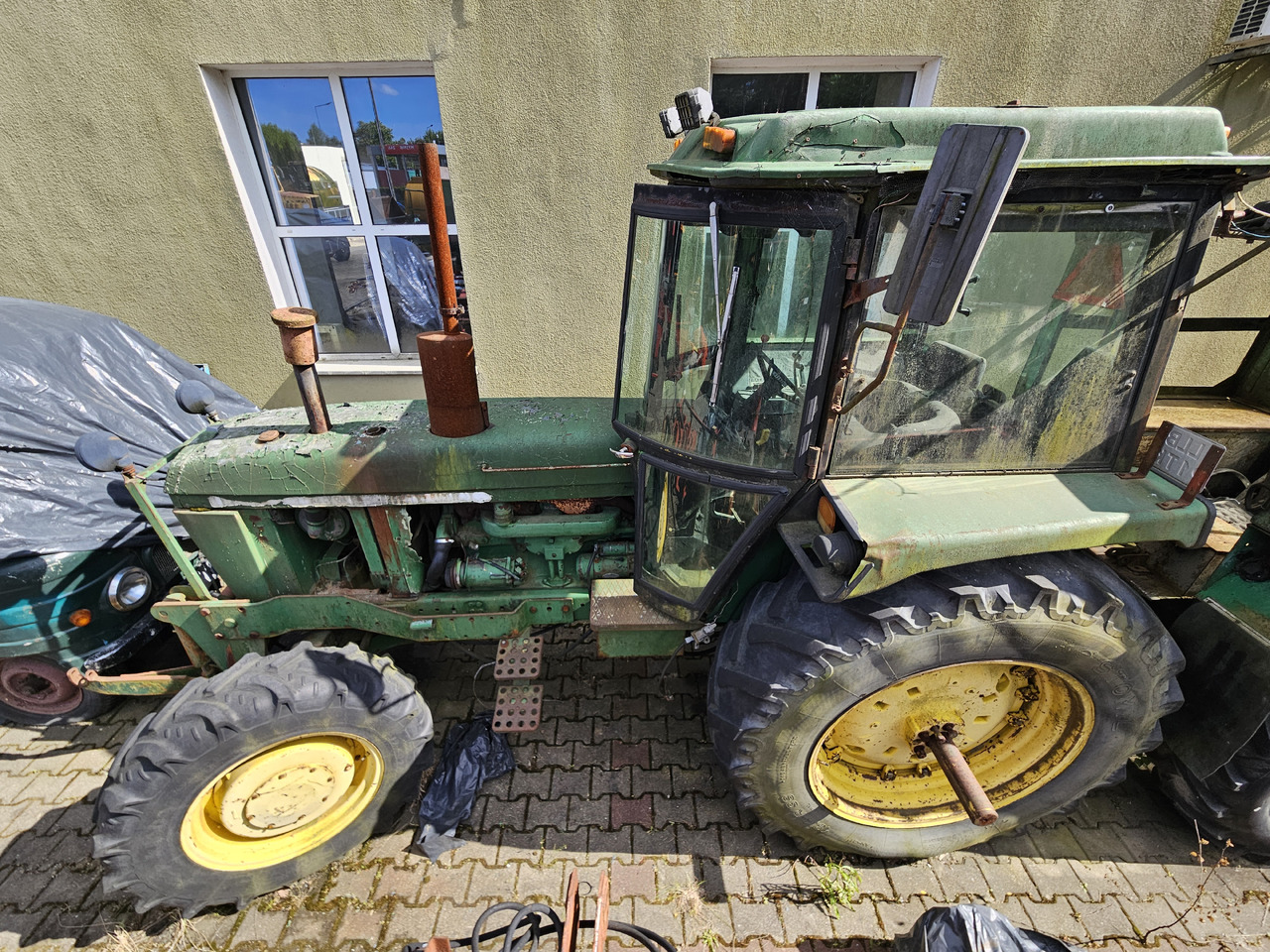 John Deere 4230 - Farm tractor: picture 1 John Deere 4230 - Farm tractor: picture 1