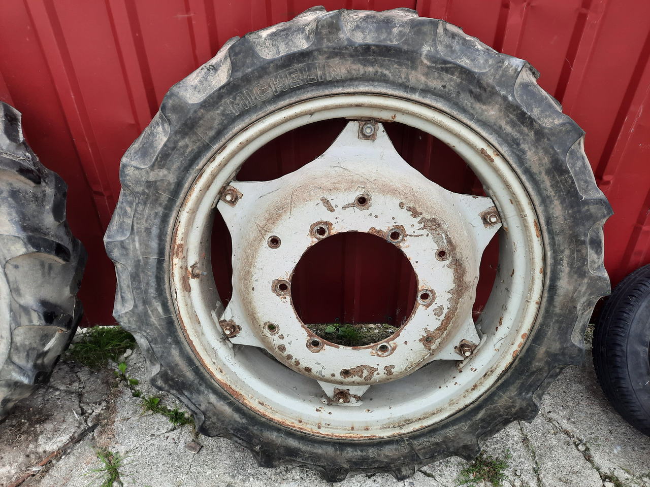 MICHELIN BIB X 9.5 R32 - Wheel and tire package: picture 2 MICHELIN BIB X 9.5 R32 - Wheel and tire package: picture 2