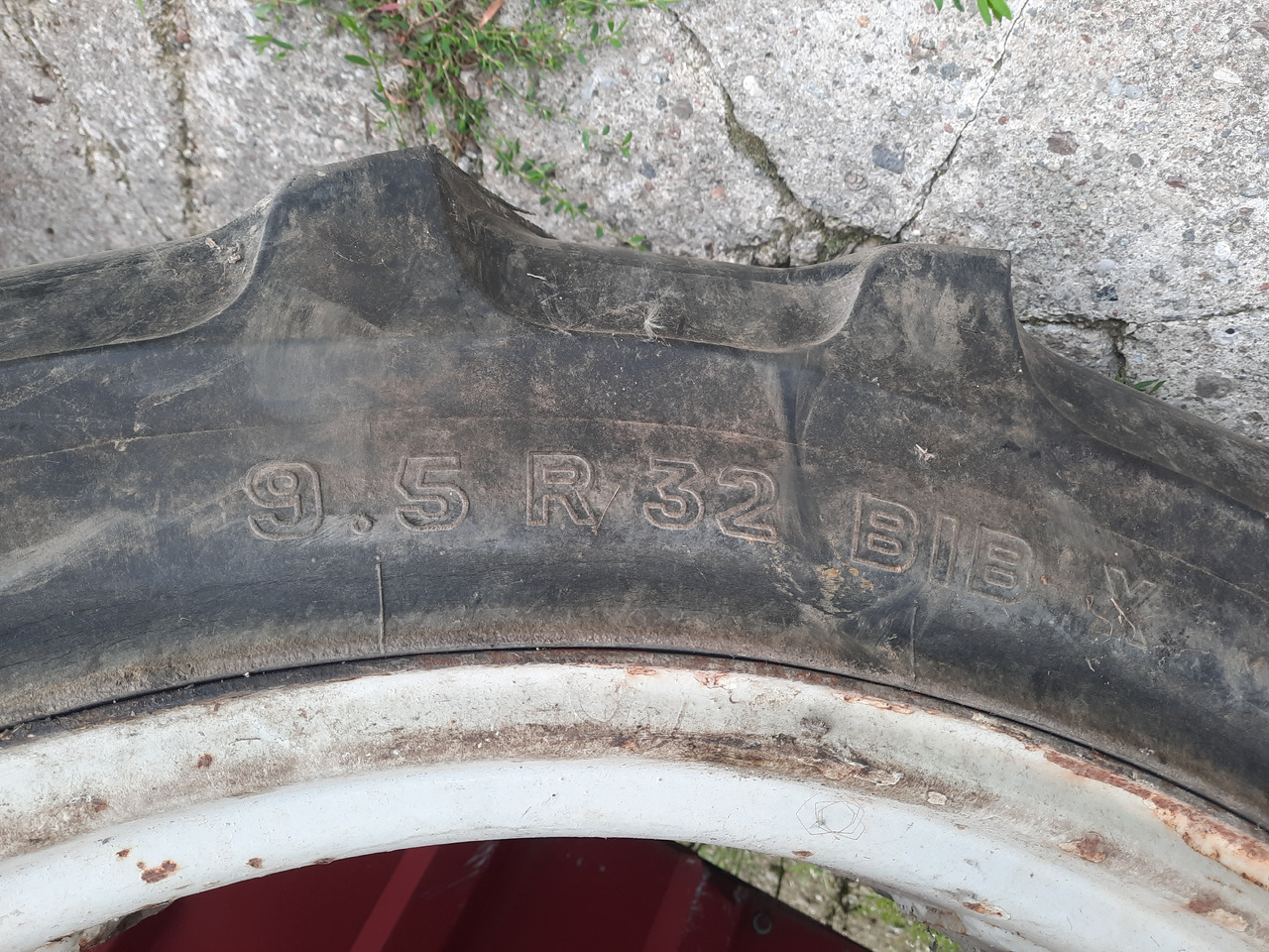 MICHELIN BIB X 9.5 R32 - Wheel and tire package: picture 5 MICHELIN BIB X 9.5 R32 - Wheel and tire package: picture 5