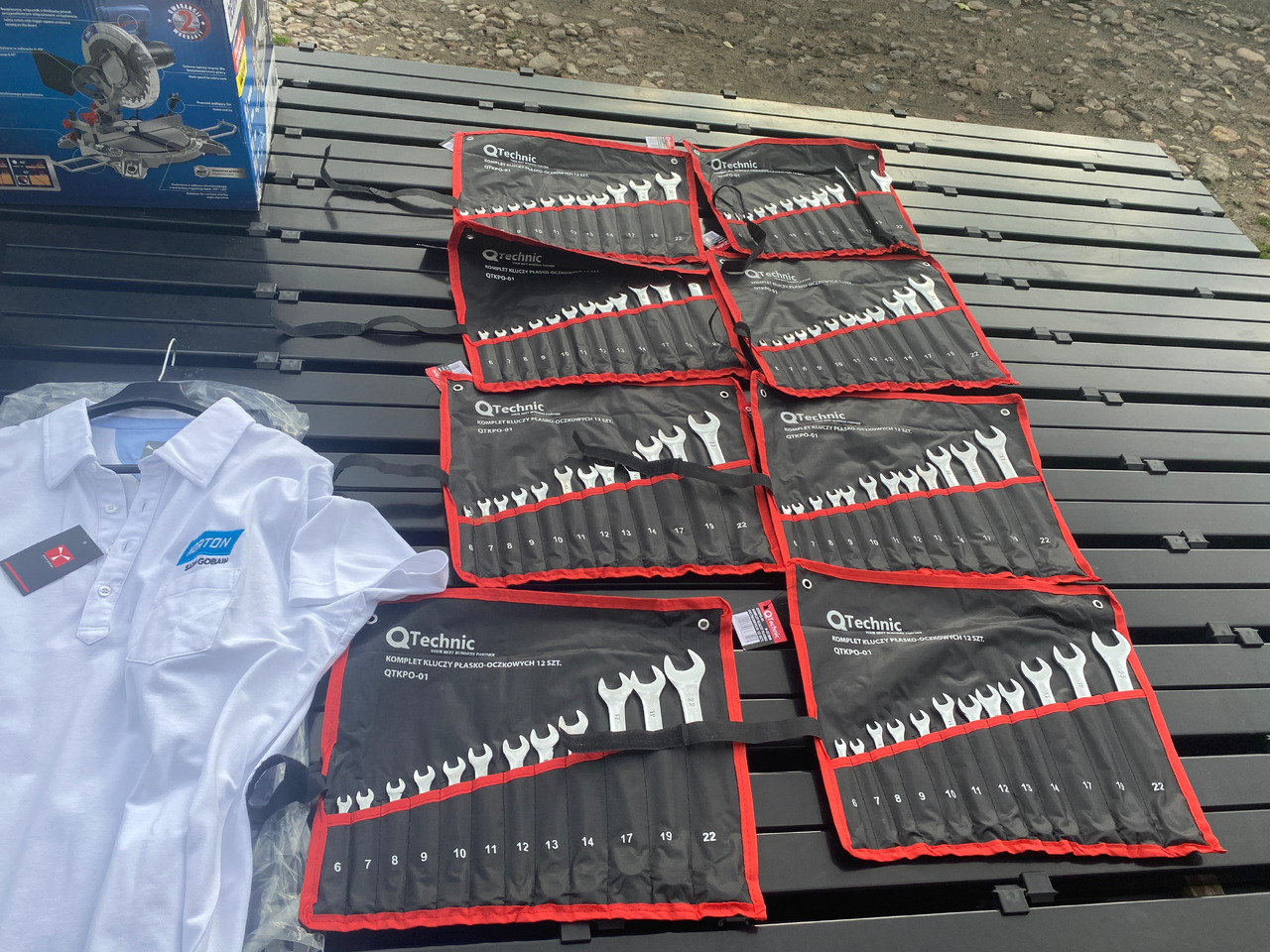 Norton, Dedra ukośnica, zestaw kluczy, lampa z czujnikiem, koszulka Polo - Garage equipment: picture 3 Norton, Dedra ukośnica, zestaw kluczy, lampa z czujnikiem, koszulka Polo - Garage equipment: picture 3