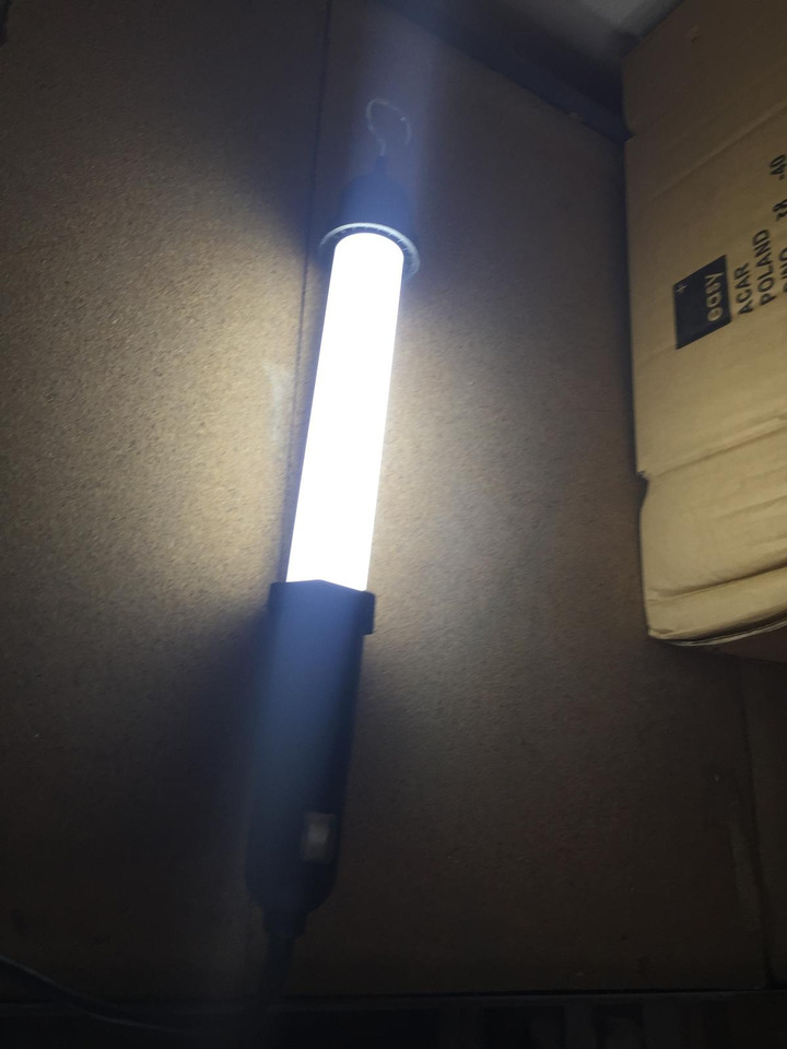 Lampa warsztatowa na 5 metrowym przewodzie zasilającym - Other machinery: picture 4 Lampa warsztatowa na 5 metrowym przewodzie zasilającym - Other machinery: picture 4