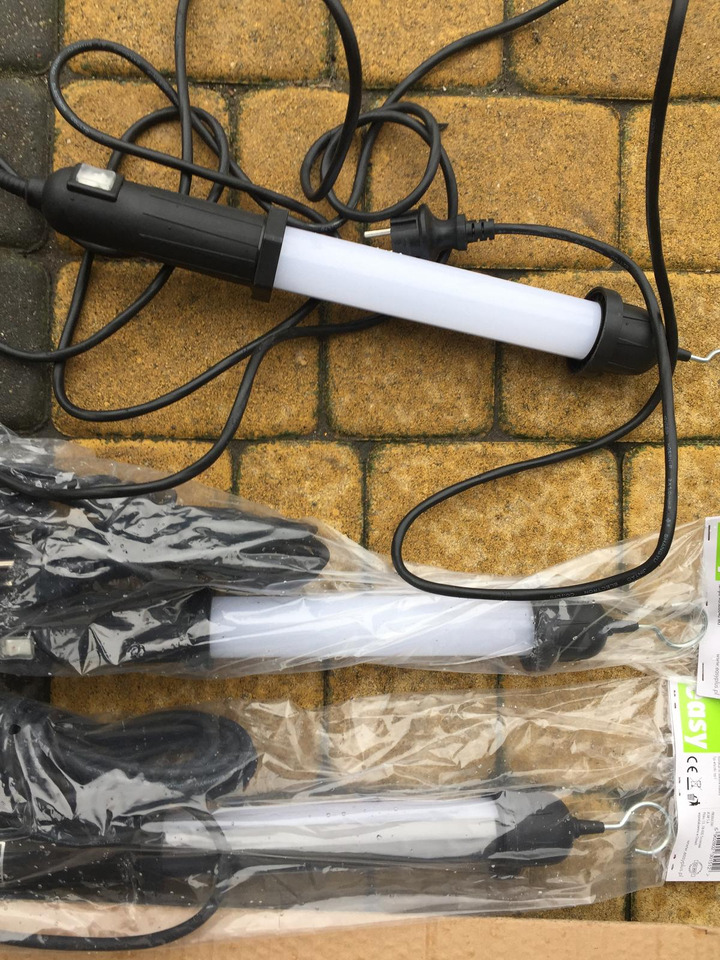 Lampa warsztatowa na 5 metrowym przewodzie zasilającym - Other machinery: picture 3 Lampa warsztatowa na 5 metrowym przewodzie zasilającym - Other machinery: picture 3