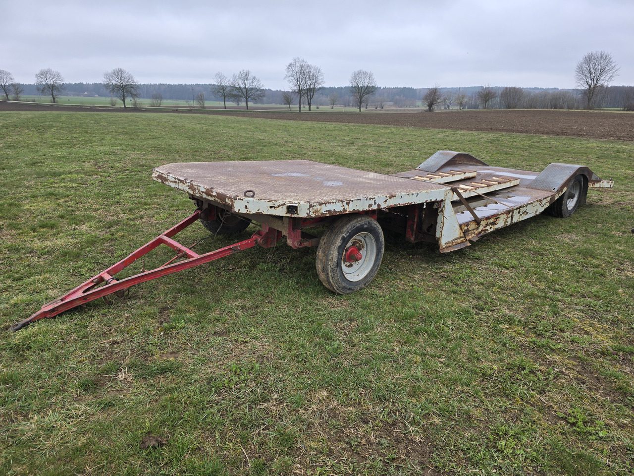Przyczepa niskopodwoziowa - Low loader trailer: picture 3 Przyczepa niskopodwoziowa - Low loader trailer: picture 3