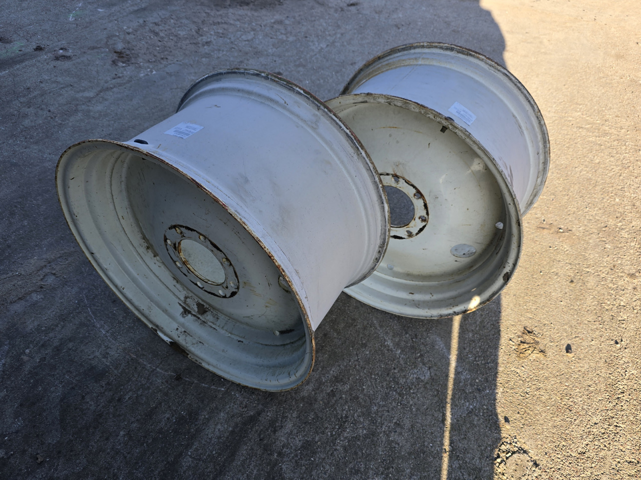 Titan W15LX28, piasta 150 mm - Wheel and tire package for Agricultural machinery: picture 4 Titan W15LX28, piasta 150 mm - Wheel and tire package for Agricultural machinery: picture 4