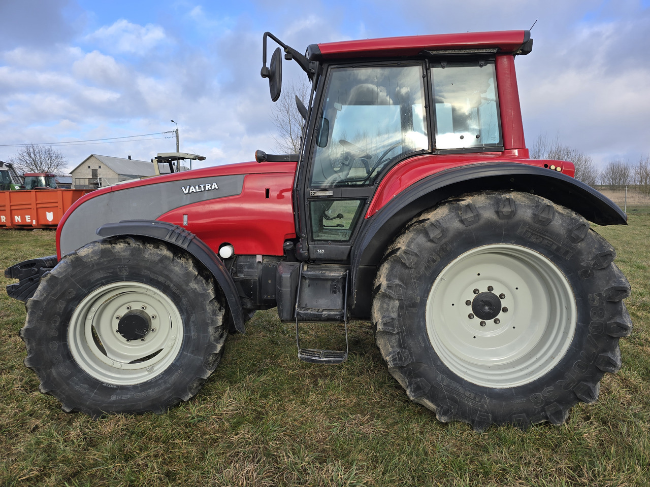 VALTRA T140 - Farm tractor: picture 1 VALTRA T140 - Farm tractor: picture 1