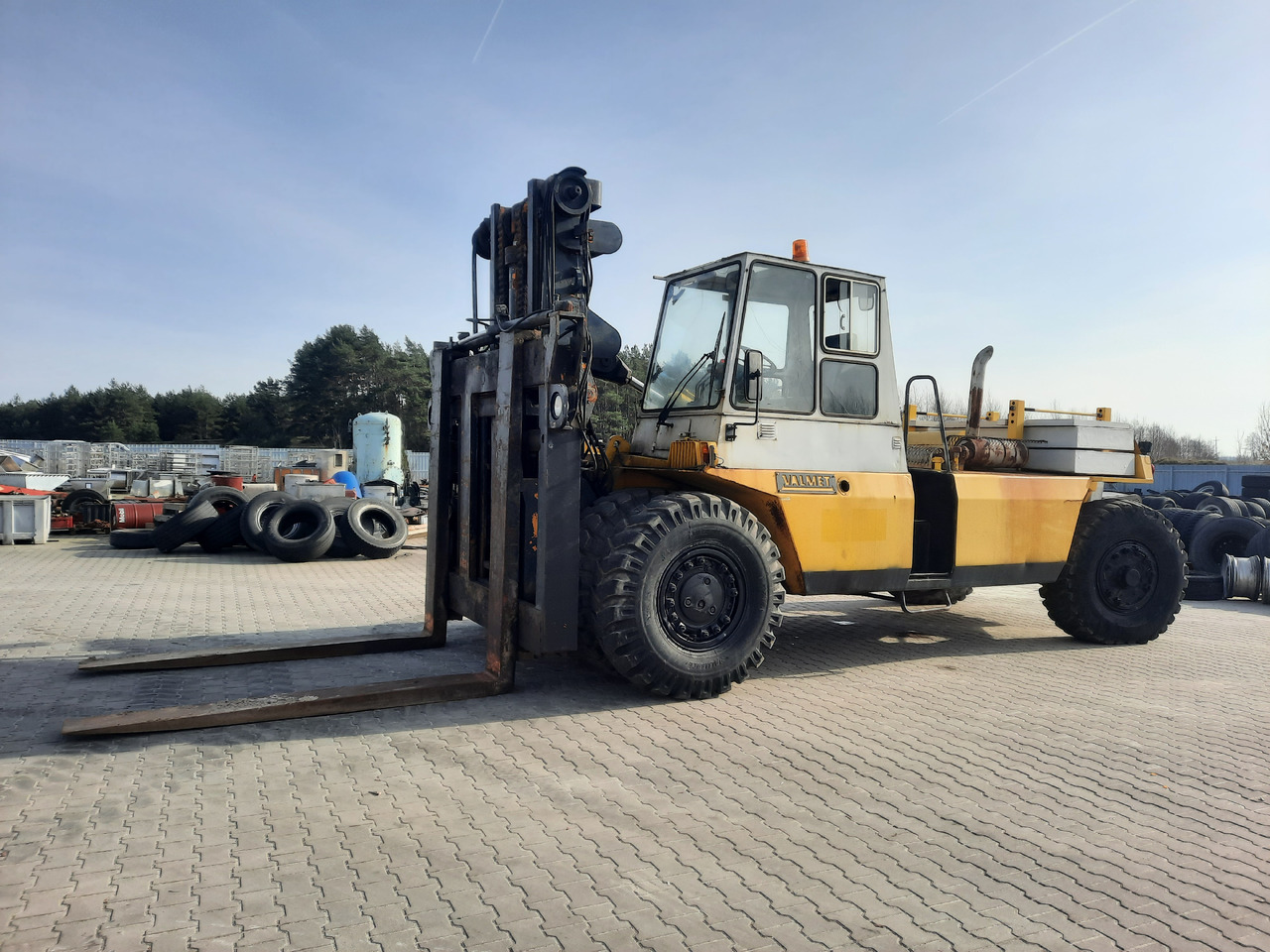 Valmet TD2712 - A25036 - Container handler: picture 2 Valmet TD2712 - A25036 - Container handler: picture 2