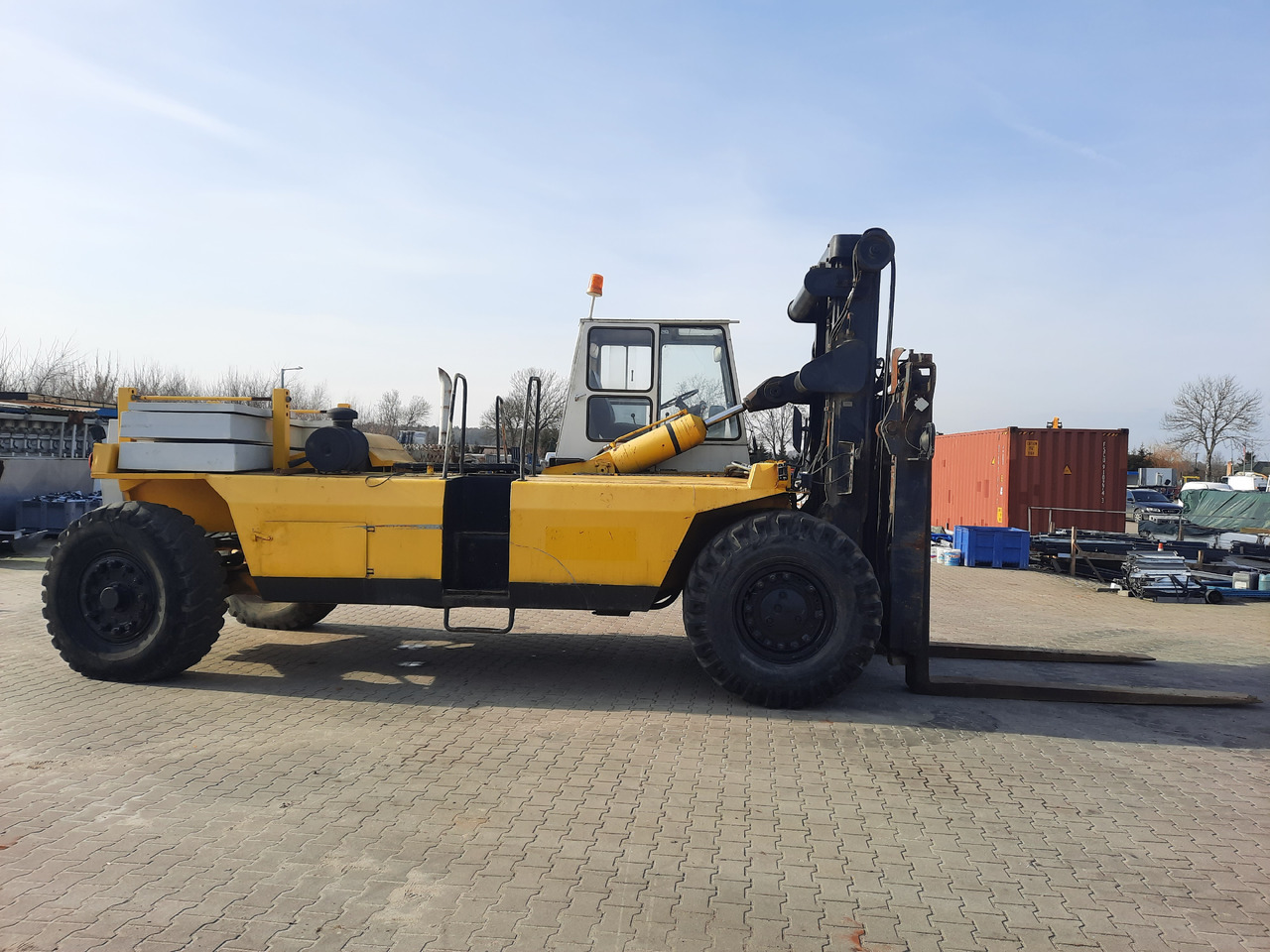 Valmet TD2712 - A25036 - Container handler: picture 3 Valmet TD2712 - A25036 - Container handler: picture 3