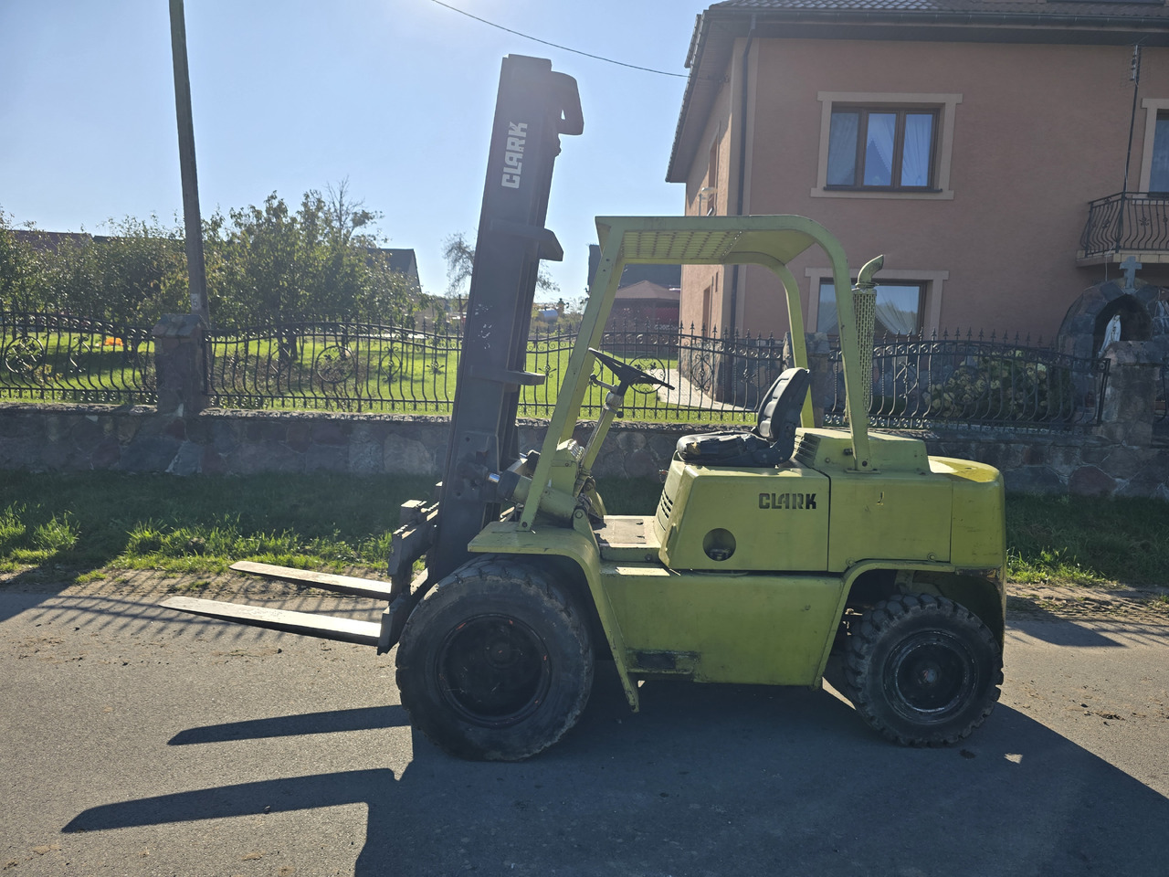 Clark C500 Y70D - Diesel forklift: picture 5 Clark C500 Y70D - Diesel forklift: picture 5