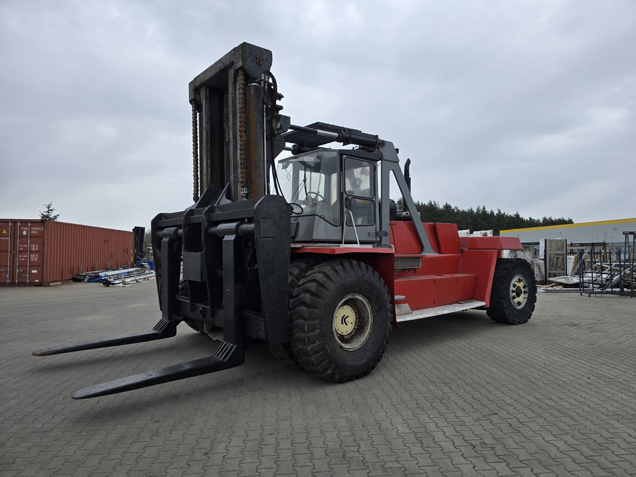 Kalmar KALMAR DCD420-12 - Container handler: picture 1 Kalmar KALMAR DCD420-12 - Container handler: picture 1