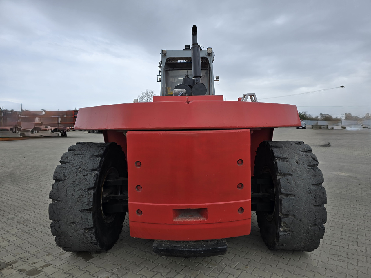 Kalmar KALMAR DCD420-12 - Container handler: picture 4 Kalmar KALMAR DCD420-12 - Container handler: picture 4