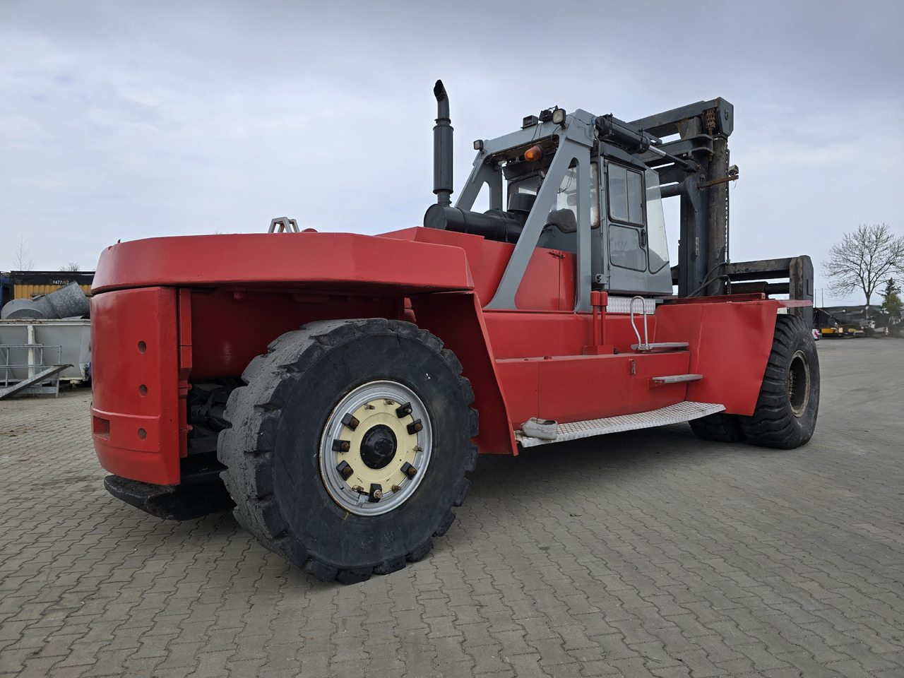 Kalmar KALMAR DCD420-12 - Container handler: picture 5 Kalmar KALMAR DCD420-12 - Container handler: picture 5