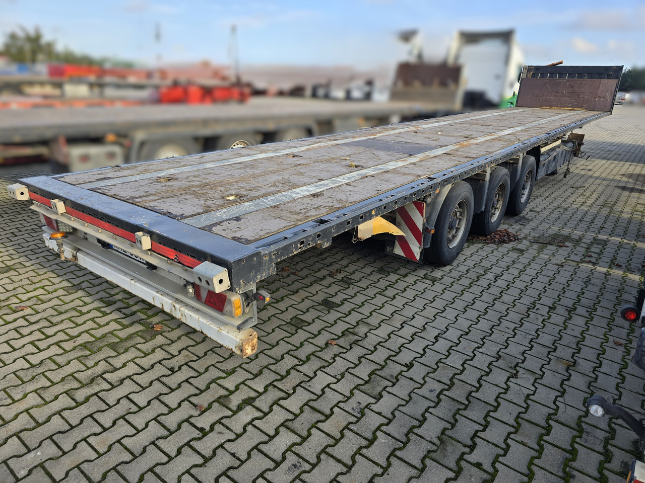 Kogel SN24 - Dropside/ Flatbed semi-trailer: picture 2 Kogel SN24 - Dropside/ Flatbed semi-trailer: picture 2