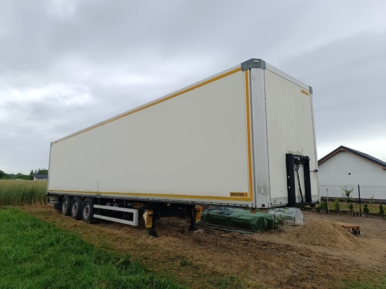 Wielton NS34FT - Closed box semi-trailer: picture 5 Wielton NS34FT - Closed box semi-trailer: picture 5