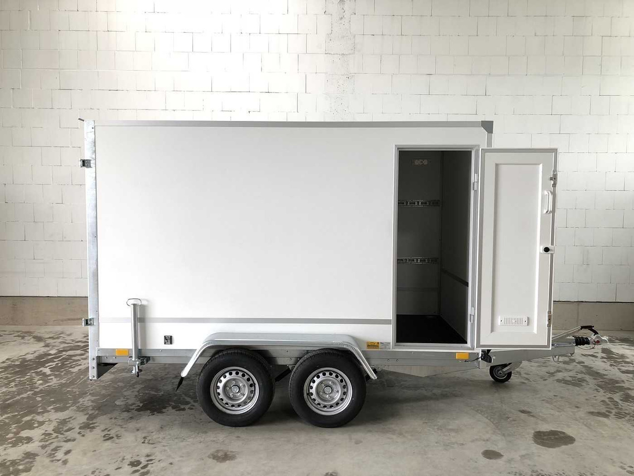 BLYSS F2030HTD Seitentür Kofferanhänger - Closed box trailer: picture 1 BLYSS F2030HTD Seitentür Kofferanhänger - Closed box trailer: picture 1