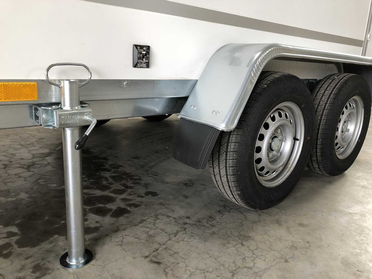 New Closed box trailer BLYSS F2730HTD Kofferanhänger: picture 20