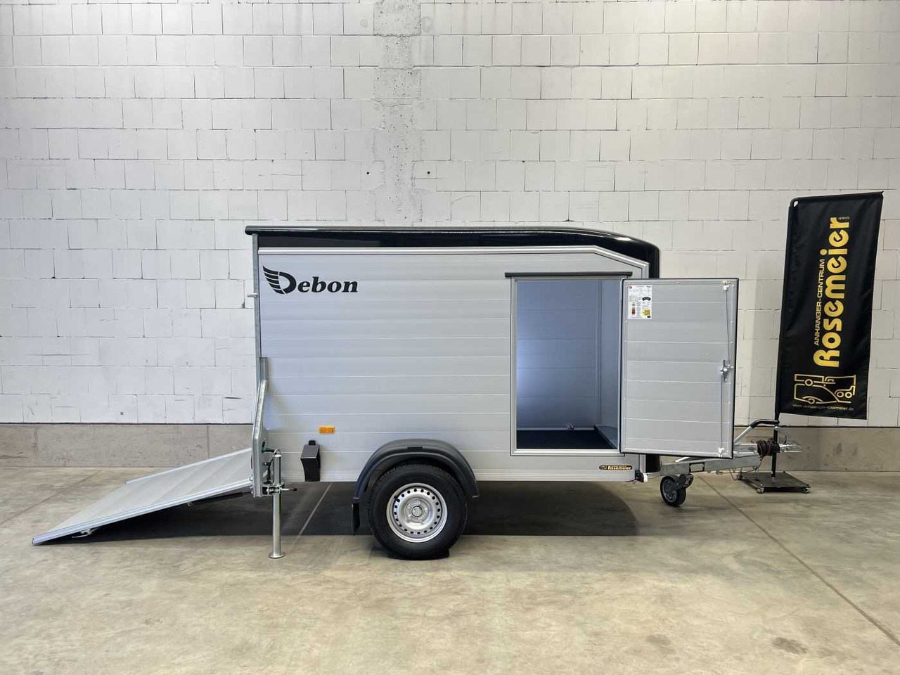 CHEVAL LIBERTE DEBON C255 Seitentür Kofferanhänger - Closed box trailer: picture 1 CHEVAL LIBERTE DEBON C255 Seitentür Kofferanhänger - Closed box trailer: picture 1