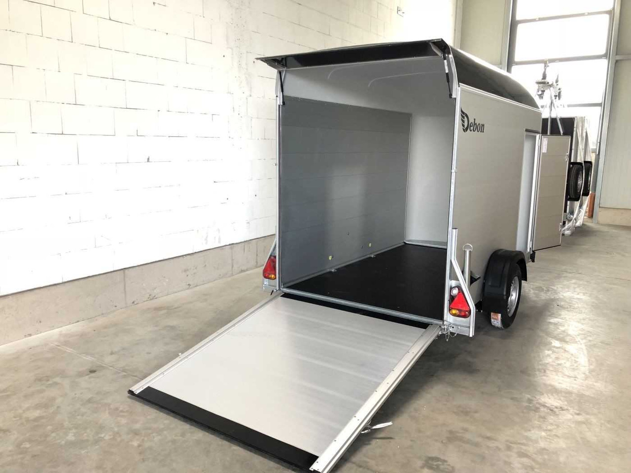 Leasing of CHEVAL LIBERTE DEBON C300 Roadster Kofferanhänger CHEVAL LIBERTE DEBON C300 Roadster Kofferanhänger: picture 7