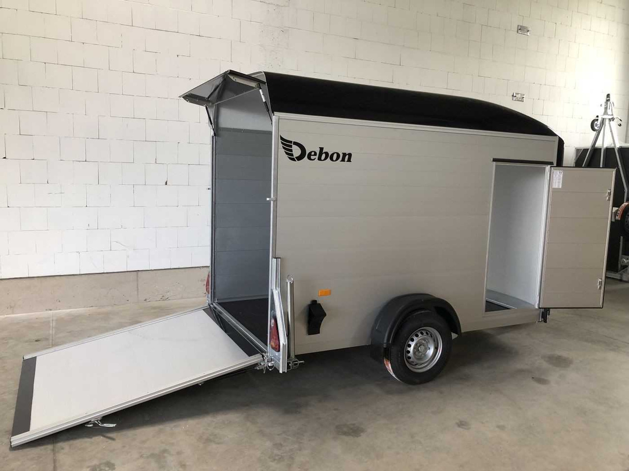 CHEVAL LIBERTE DEBON C300 Roadster Kofferanhänger - Motorcycle trailer: picture 5 CHEVAL LIBERTE DEBON C300 Roadster Kofferanhänger - Motorcycle trailer: picture 5