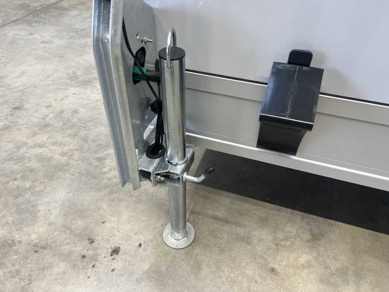 CHEVAL LIBERTE DEBON C400 Roadster Verkl ALF Tür Kofferanhänger - Motorcycle trailer: picture 5 CHEVAL LIBERTE DEBON C400 Roadster Verkl ALF Tür Kofferanhänger - Motorcycle trailer: picture 5