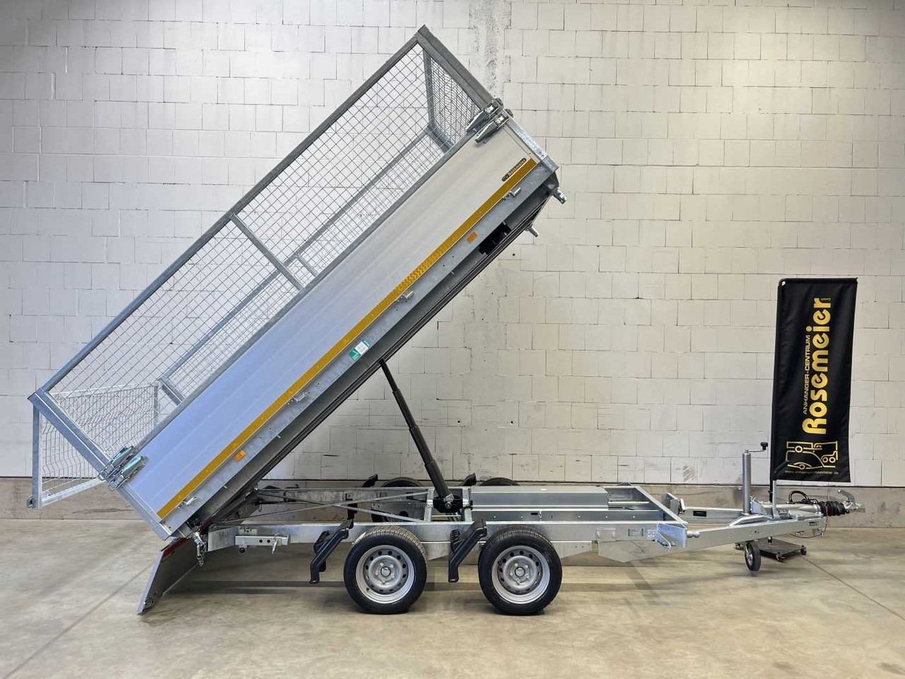 EDUARD 3318-4-34-3563-P Gitter Dreiseitenkipper - Tipper trailer: picture 1 EDUARD 3318-4-34-3563-P Gitter Dreiseitenkipper - Tipper trailer: picture 1