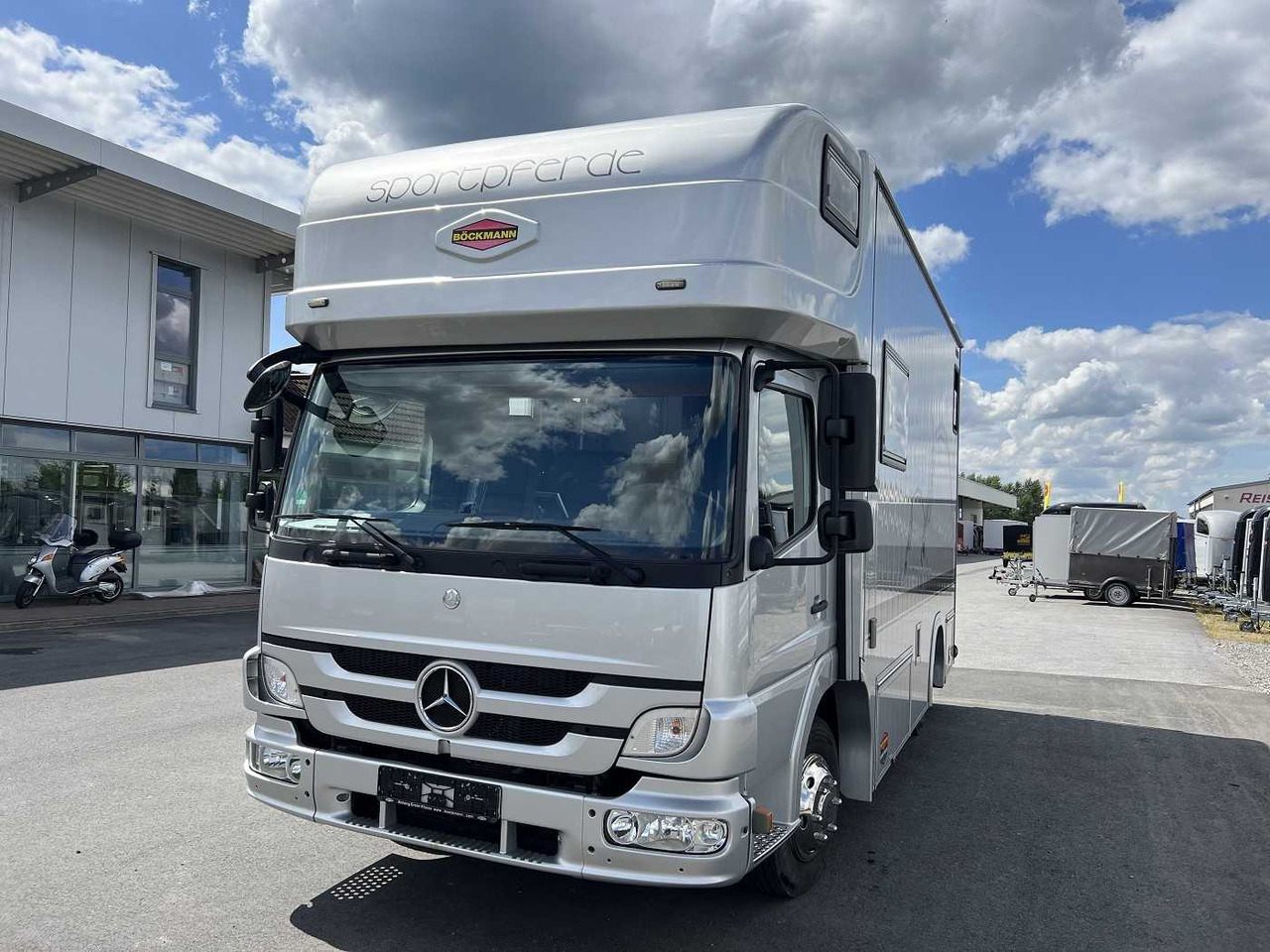MERCEDES-BENZ Atego 918L LKW - Horse truck: picture 5 MERCEDES-BENZ Atego 918L LKW - Horse truck: picture 5