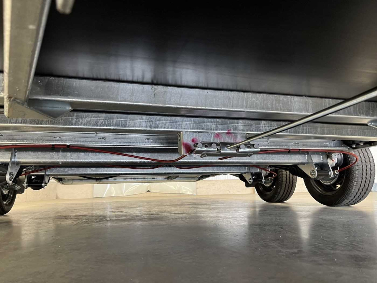 New Roll-off/ Skip trailer VEZEKO Husky Car FB 27.39 Absenker: picture 23