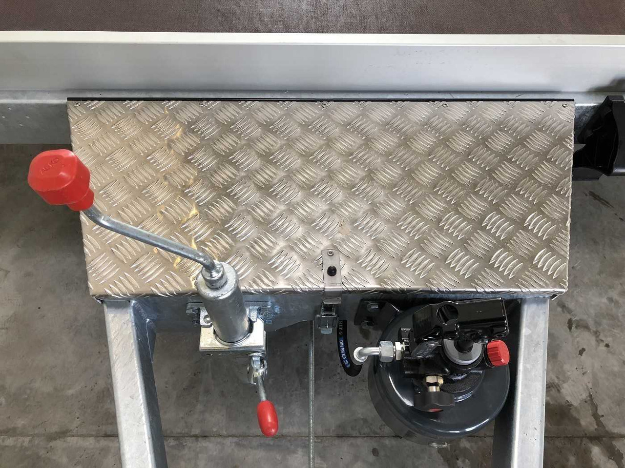 New Motorcycle trailer VEZEKO Husky FB 13.28 Absenker: picture 13