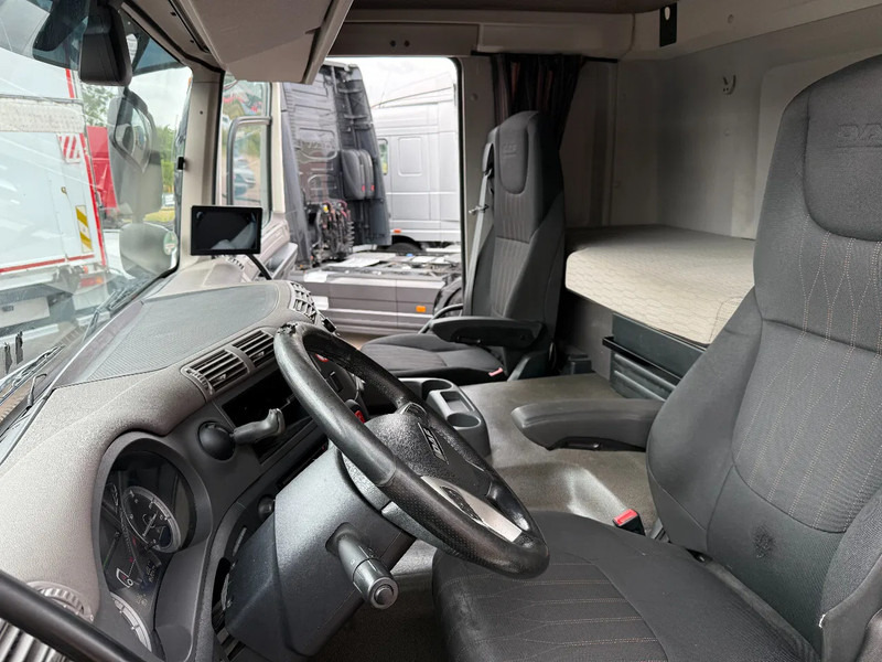 DAF CF 410 CF410 4X2 Spacecab - Distributie trekker - Mileuzone - Dealer onderhouden - apk 6-2026 - Tractor unit: picture 5 DAF CF 410 CF410 4X2 Spacecab - Distributie trekker - Mileuzone - Dealer onderhouden - apk 6-2026 - Tractor unit: picture 5