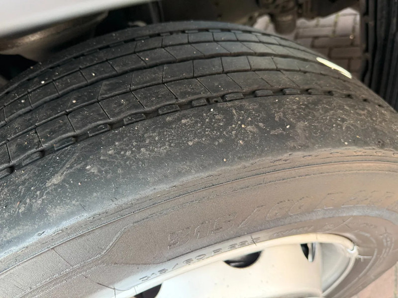 Tractor unit MAN TGX TGX 18.460 4X2 LLS-U *Retarder*558tkm*ACC* Holland Truck: picture 14 Tractor unit MAN TGX TGX 18.460 4X2 LLS-U *Retarder*558tkm*ACC* Holland Truck: picture 14