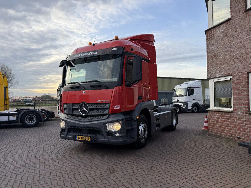 Mercedes-Benz Actros Actros 1836LS Streamspace / ONLY 740.643km / Holland Truck - Tractor unit: picture 2 Mercedes-Benz Actros Actros 1836LS Streamspace / ONLY 740.643km / Holland Truck - Tractor unit: picture 2