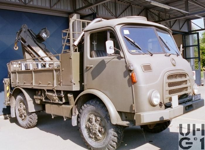 Steyr A 680 G Geländewagen - Dropside/ Flatbed truck, Crane truck: picture 3 Steyr A 680 G Geländewagen - Dropside/ Flatbed truck, Crane truck: picture 3