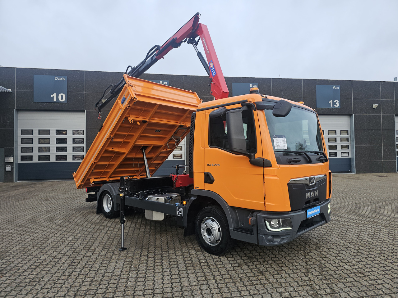 MAN TGL 8.220 - Tipper, Crane truck: picture 3 MAN TGL 8.220 - Tipper, Crane truck: picture 3