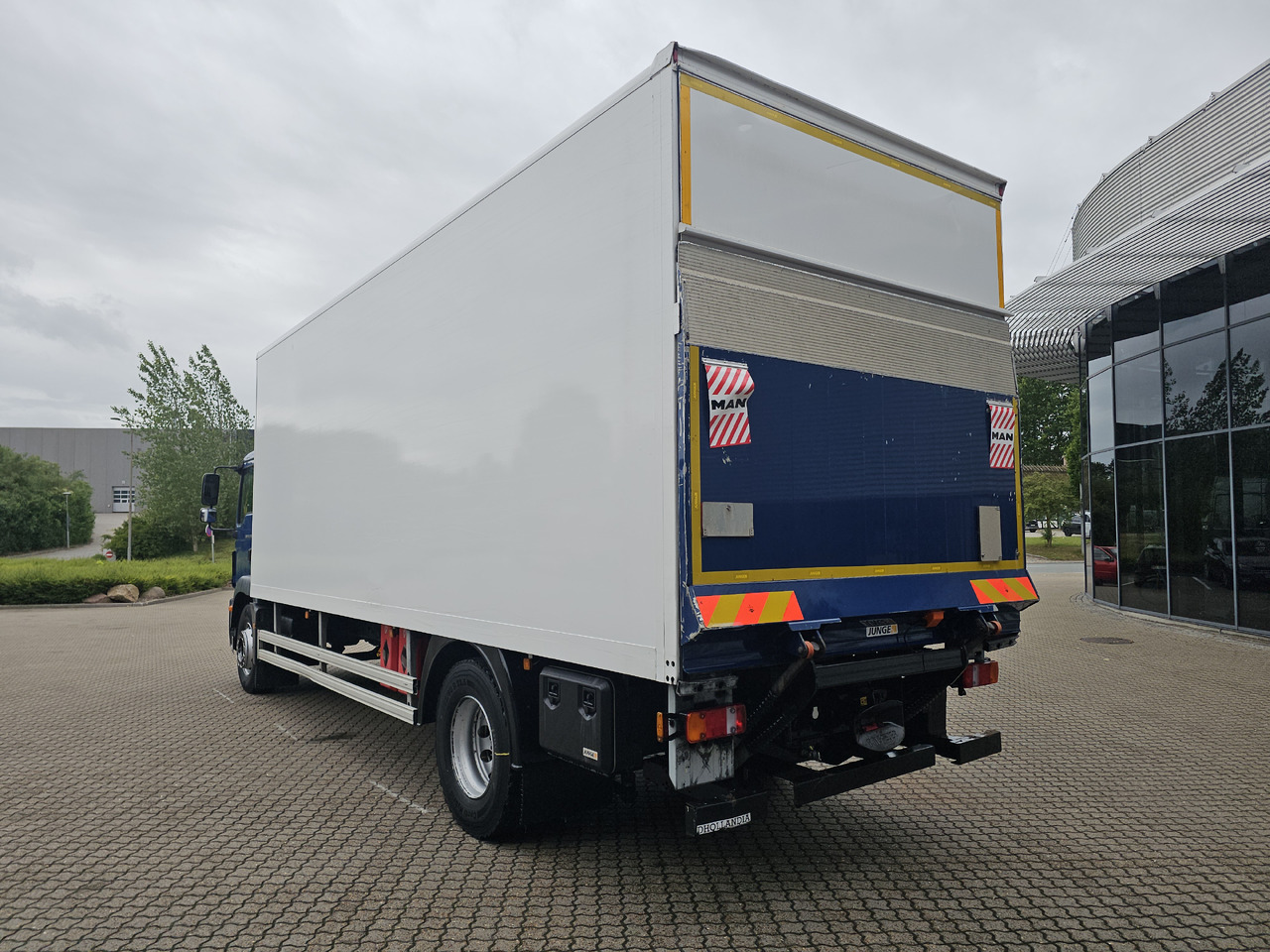 MAN TGM 18.290 - Box truck: picture 5 MAN TGM 18.290 - Box truck: picture 5