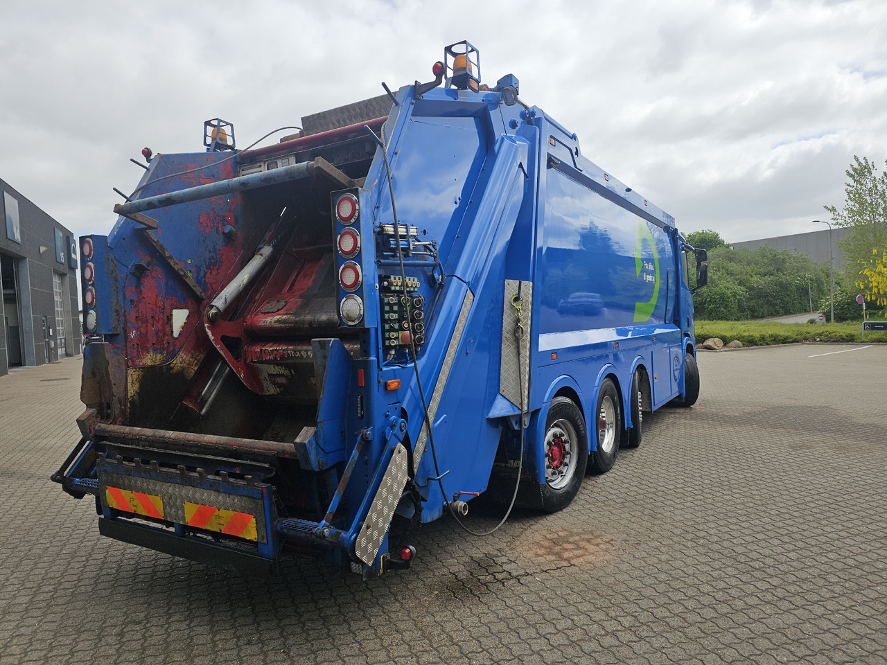 Scania R520 8x2 - Refuse truck: picture 5 Scania R520 8x2 - Refuse truck: picture 5