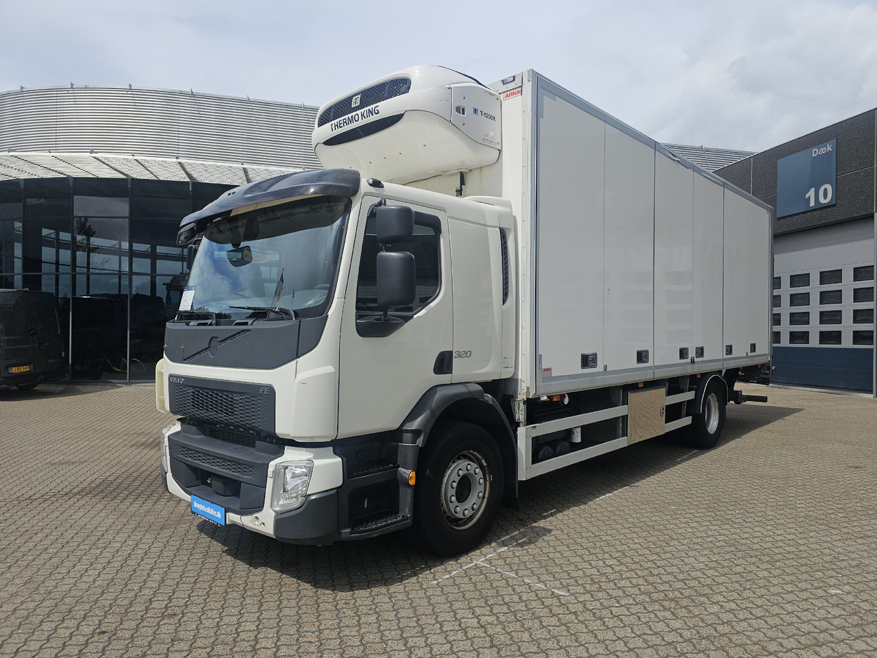 Volvo FE320 - Refrigerated truck: picture 1 Volvo FE320 - Refrigerated truck: picture 1