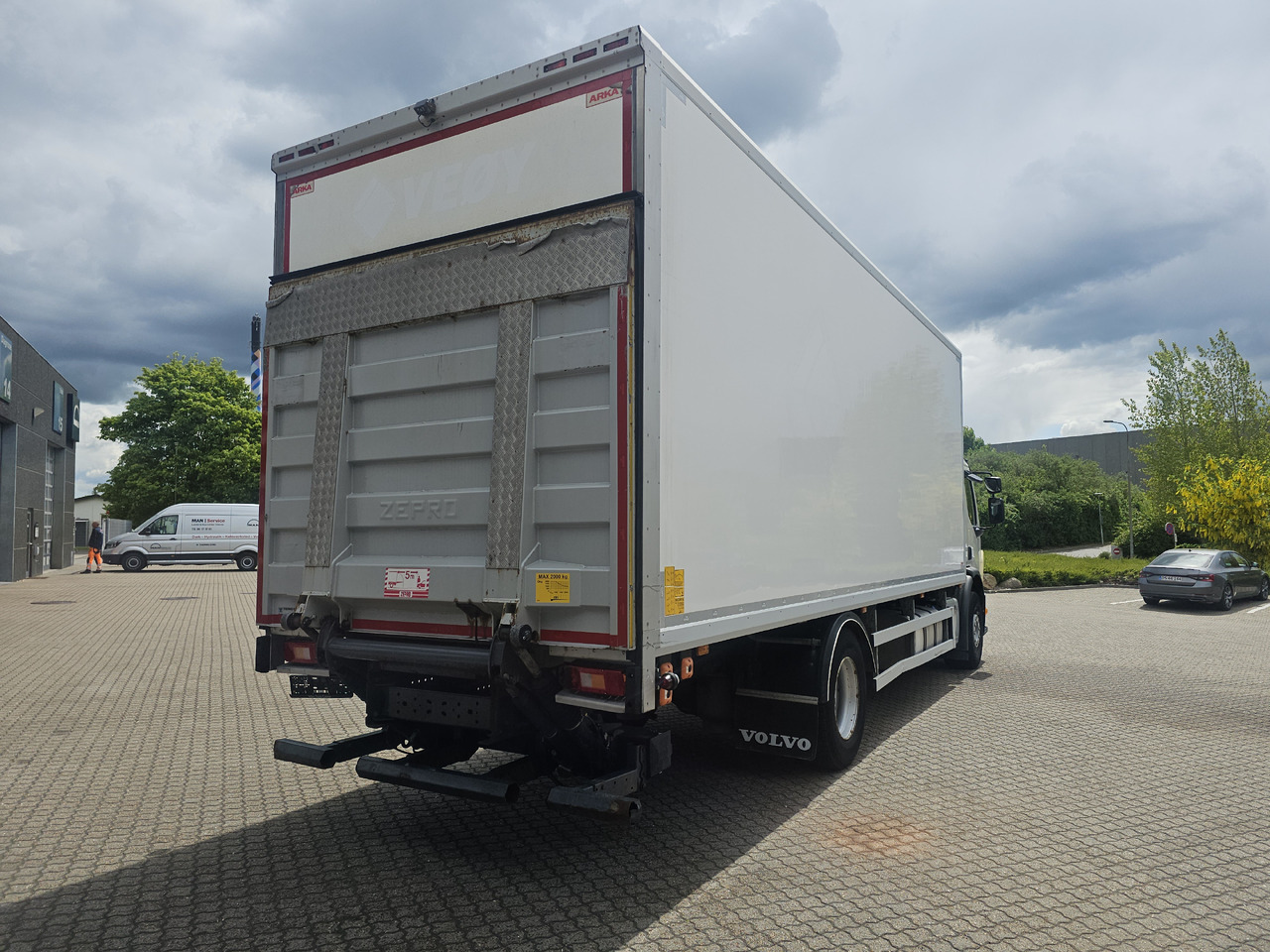 Volvo FE320 - Refrigerated truck: picture 3 Volvo FE320 - Refrigerated truck: picture 3