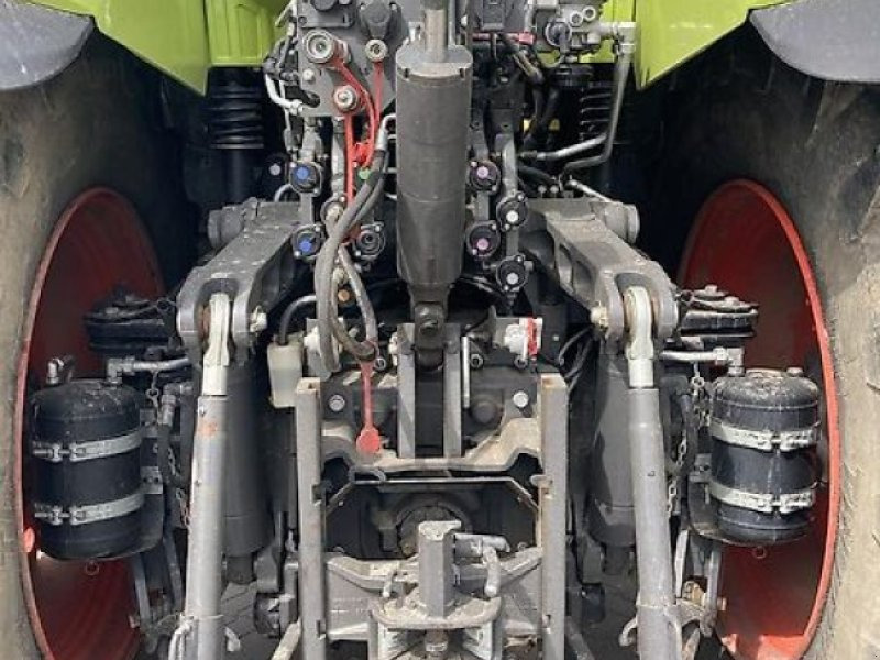 CLAAS Axion 850 CEBIS - Farm tractor: picture 4 CLAAS Axion 850 CEBIS - Farm tractor: picture 4