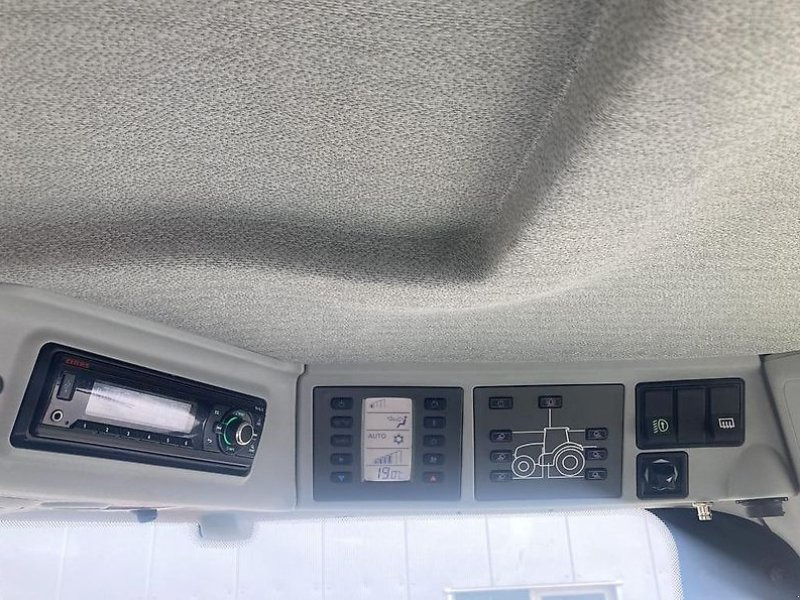 CLAAS Axion 850 CEBIS - Farm tractor: picture 2 CLAAS Axion 850 CEBIS - Farm tractor: picture 2