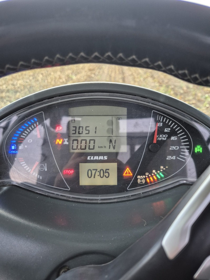 CLAAS Axion 870 - Farm tractor: picture 3 CLAAS Axion 870 - Farm tractor: picture 3